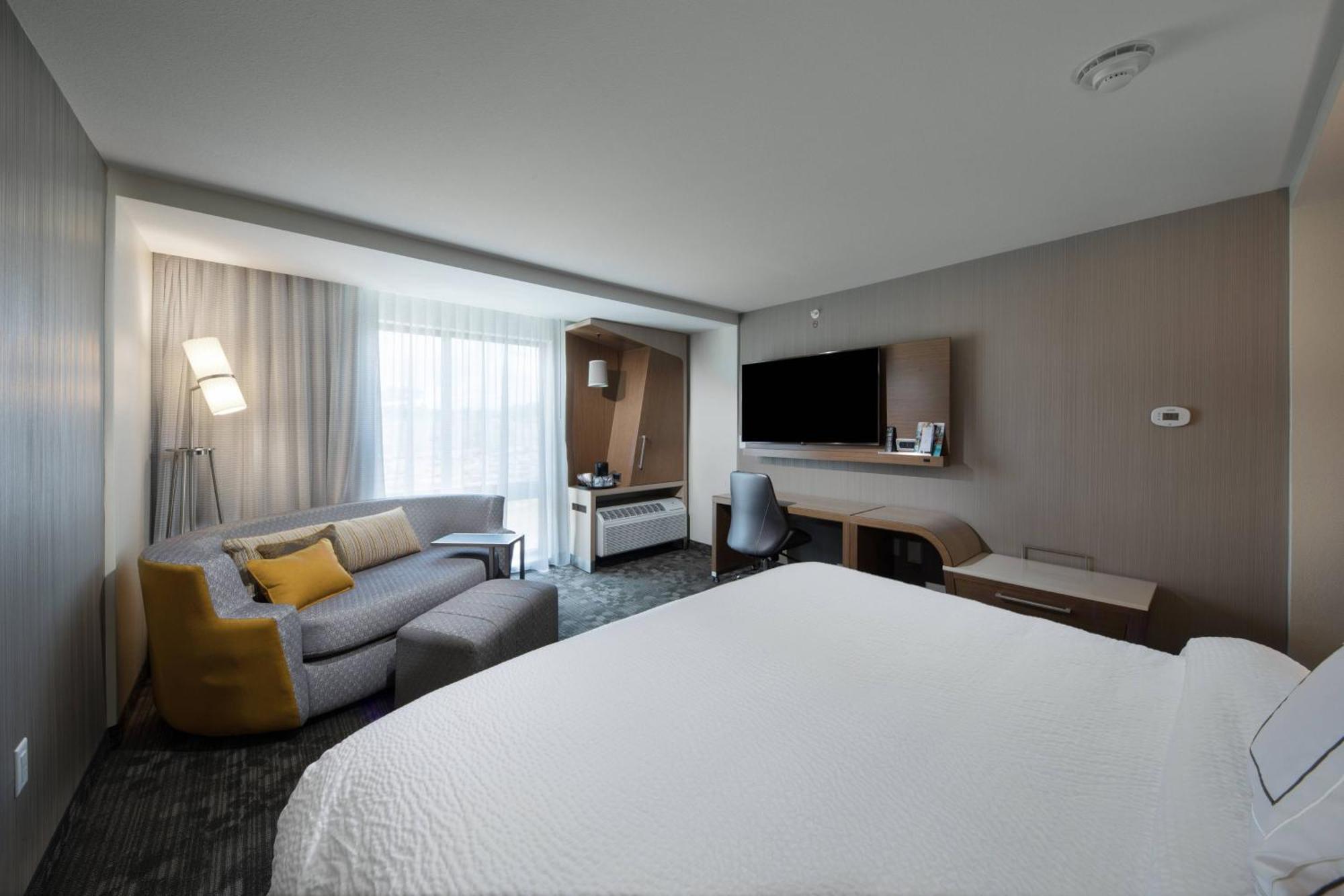 Courtyard By Marriott Russellville Eksteriør billede